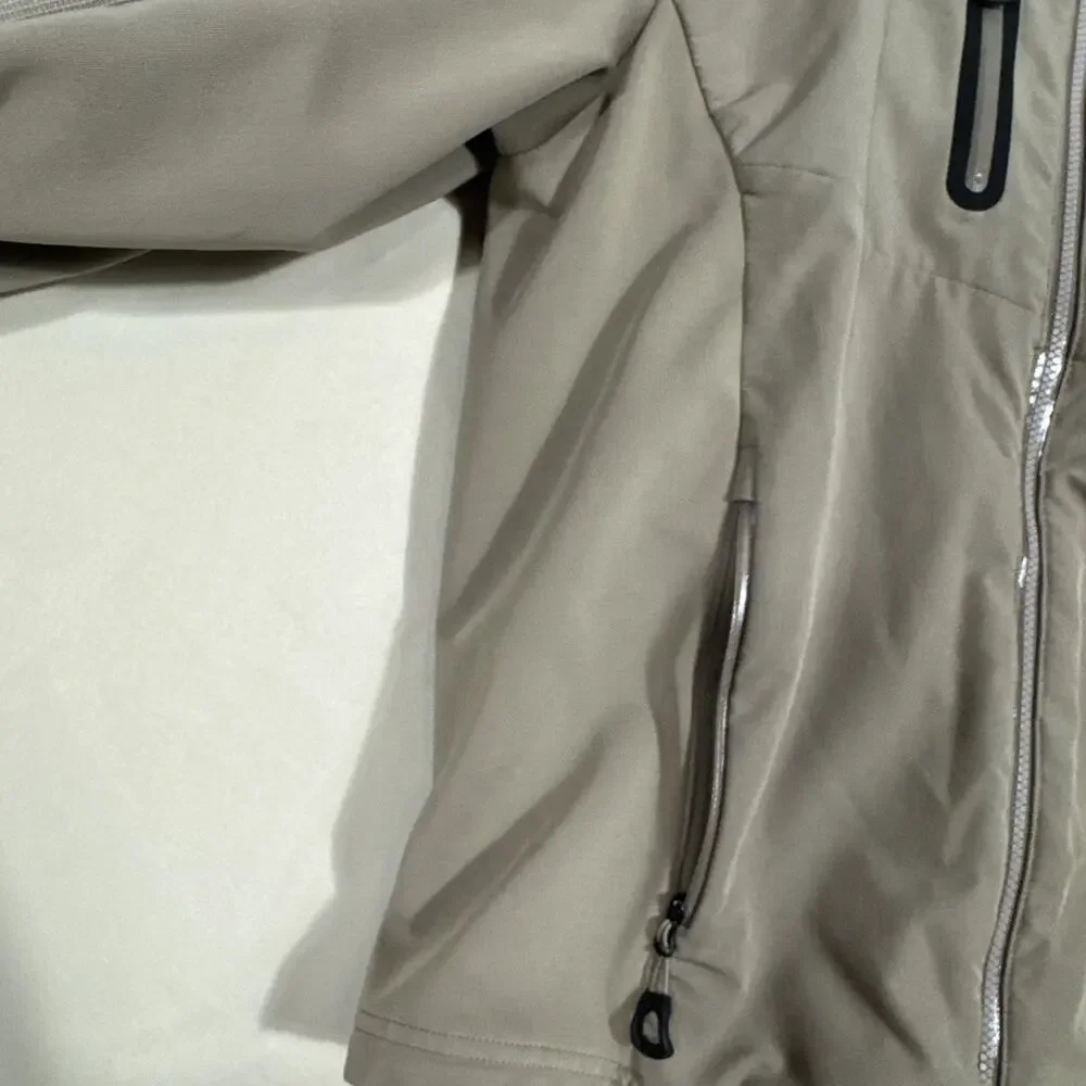 Huk description men’s